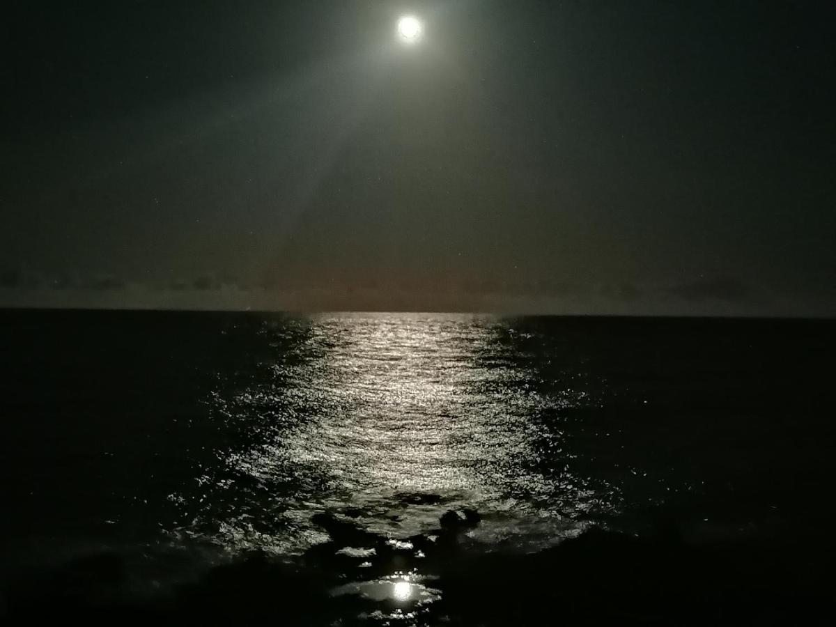 Blue Sea. Tony Frias. Las Eras. Arico - Tenerife. Arico el Nuevo 외부 사진